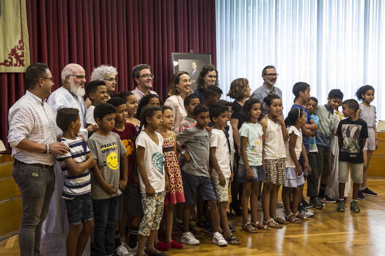 Fotos: El Ayuntamiento de Logroño recibe a 40 menores saharauis del programa &#039;Vacaciones en paz&#039;