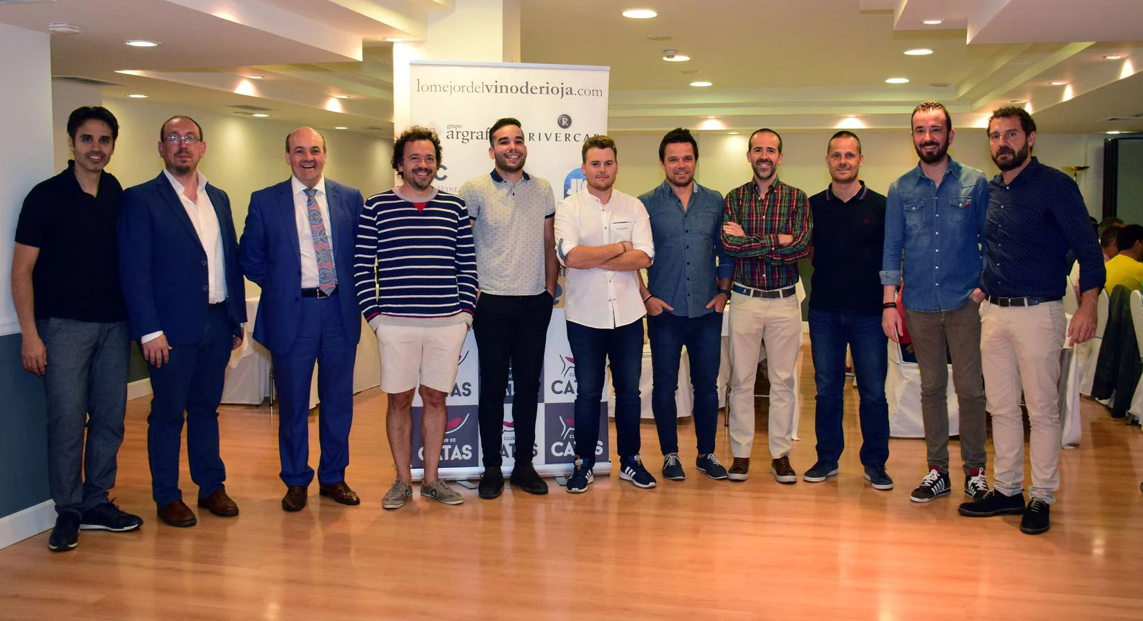 Fotos: José Gil, Bodegas Olmaza, y Miguel Eguíluz, Bodegas Cupani, protagonizaron el club de catas de lomejordelvinoderioja.com