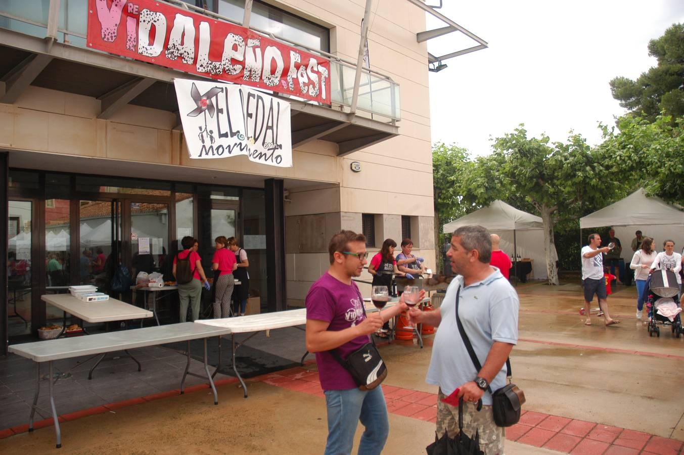 La localidad se une para catar vinos