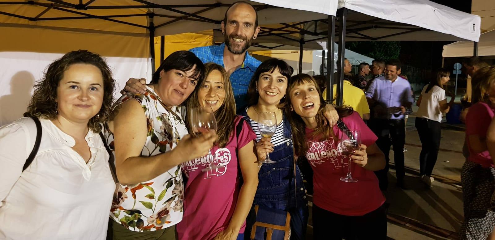 La localidad se une para catar vinos