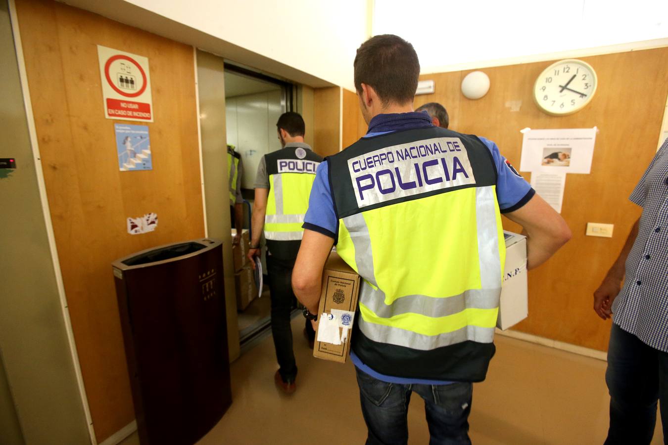 Fotos: La UDEF reclama documentación en el Ayuntamiento de Logroño por el caso Gespol
