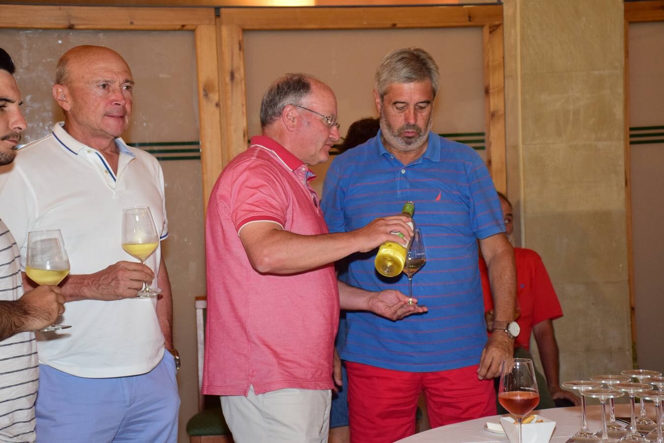 Tras la jornada de juego, se pudo disfrutar de la cata de dos vinos de Bodegas Marqués de Riscal.