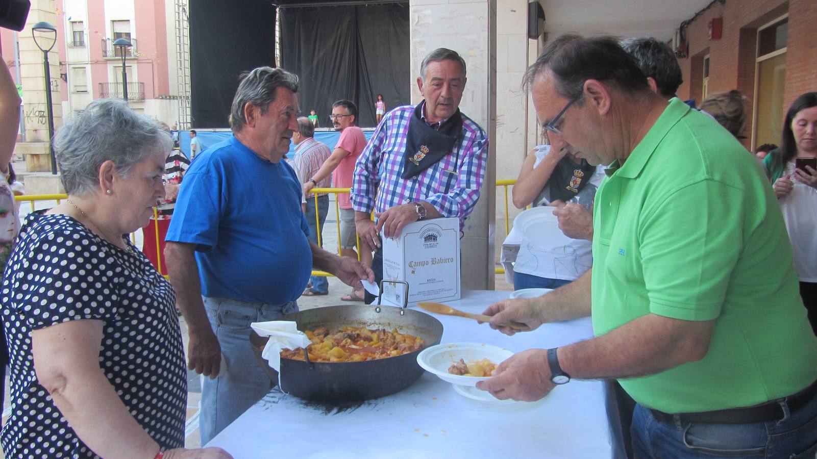Fotos: Concurso de ranchos, que marca el final de las fiestas de San Pedro y San Marcial de Lardero
