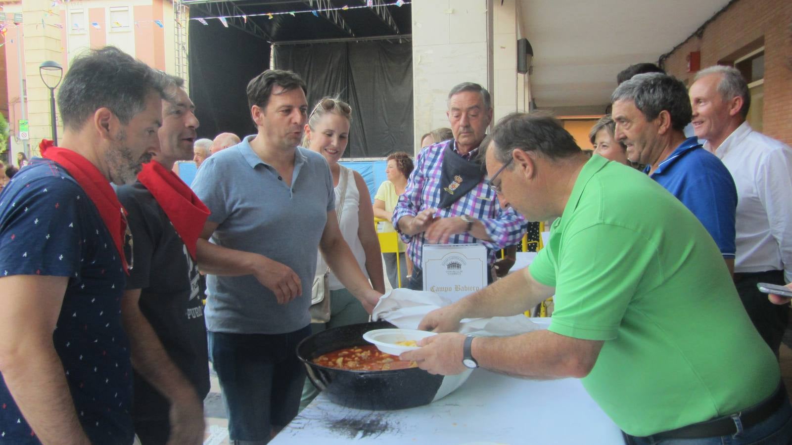 Fotos: Concurso de ranchos, que marca el final de las fiestas de San Pedro y San Marcial de Lardero