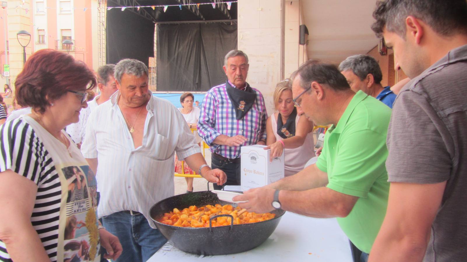 Fotos: Concurso de ranchos, que marca el final de las fiestas de San Pedro y San Marcial de Lardero