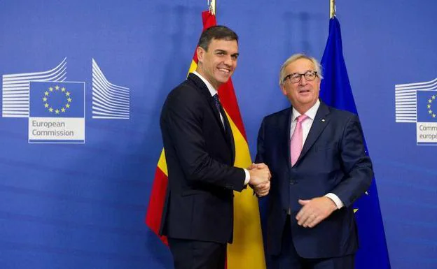 Pedro Sánchez y Juncker. 