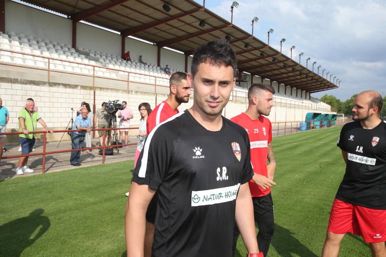 La UDL 2018/2019 se ha puesto en marcha. Con 17 jugadores en las filas del club han realizado las presentaciones a falta de completar una plantilla que, en principio, se ha diseñado para estar compensada y ser polivalente.