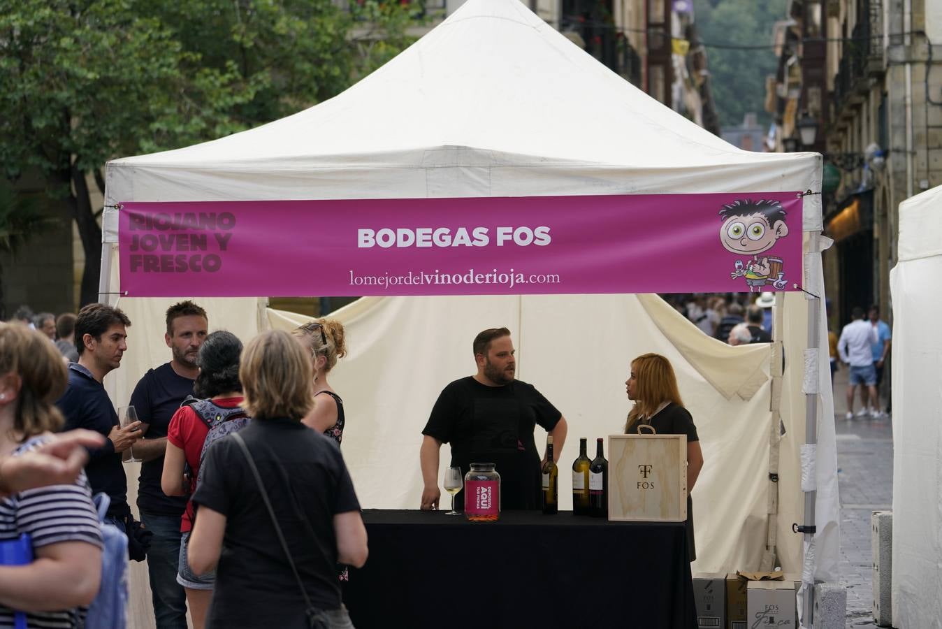 Las bodegas participantes pudieron mostrar sus vinos a los asistentes.