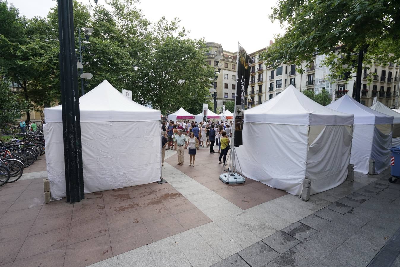 Centenares de personas probaron los vinos de Rioja en San Sebastián.