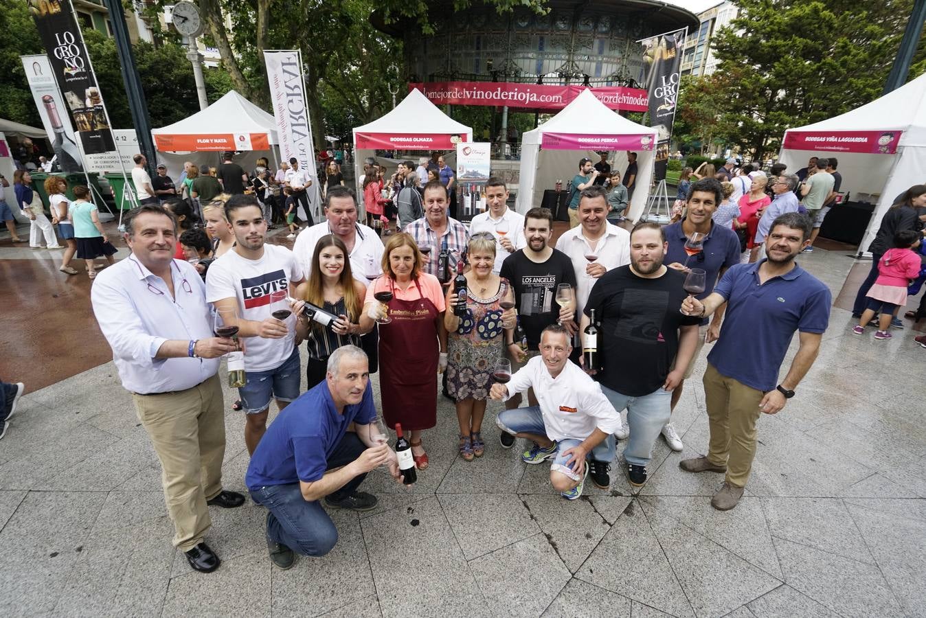 Centenares de personas probaron los vinos de Rioja en San Sebastián.