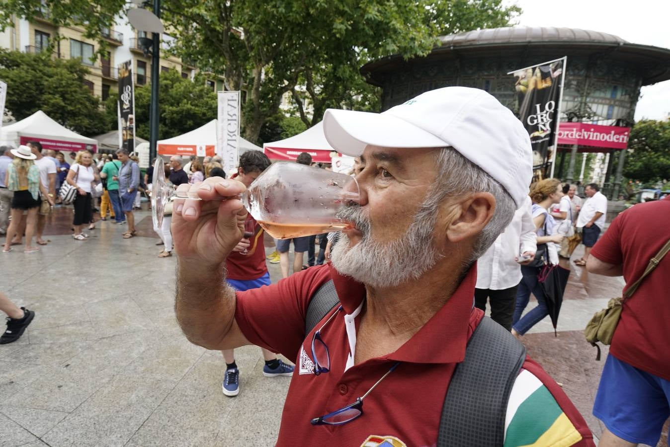 Centenares de personas probaron los vinos de Rioja en San Sebastián.