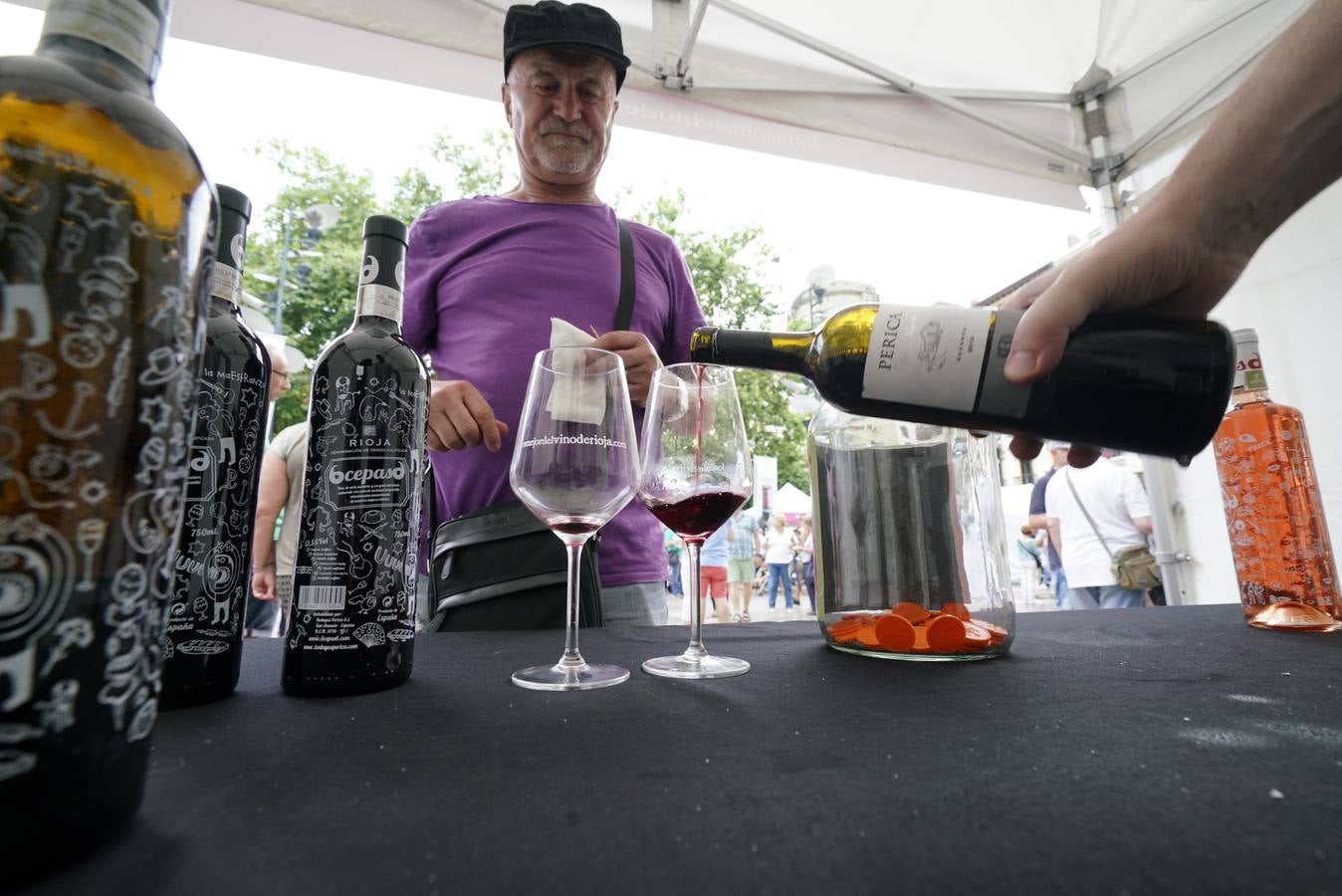 Centenares de personas probaron los vinos de Rioja en San Sebastián.