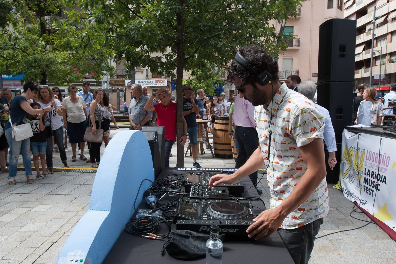 El festival ofrece una «micro píldora» de lo que será su programa, del 23 al 26 de agosto, con una fiesta matinal en la Gran Vía