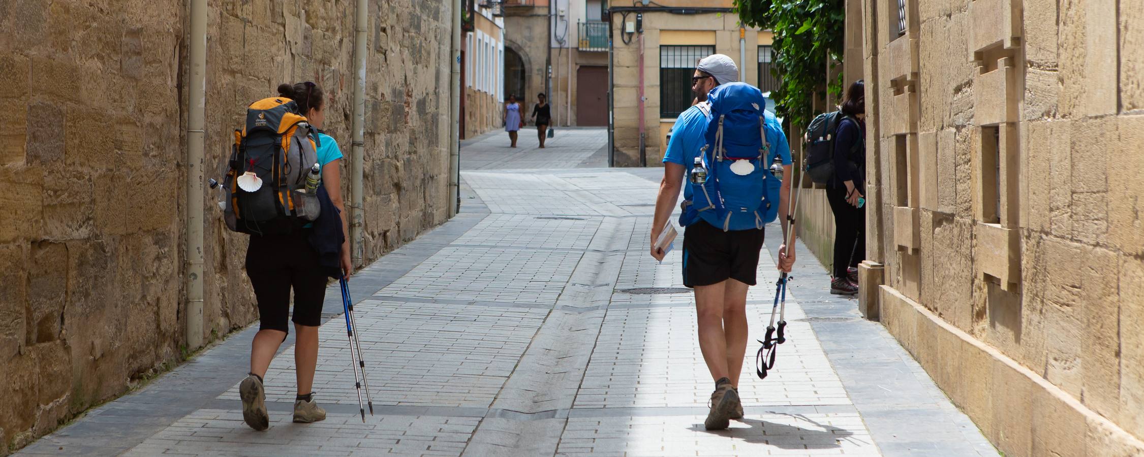 La ruta jacobea salpica las zonas de tránsito por Logroño de servicios pensados por y para los peregrinos