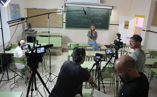 El rodaje del documental, a tres cámaras, ha transcurrido en distintas localizaciones del instituto a través de entrevistas a alumnos. 