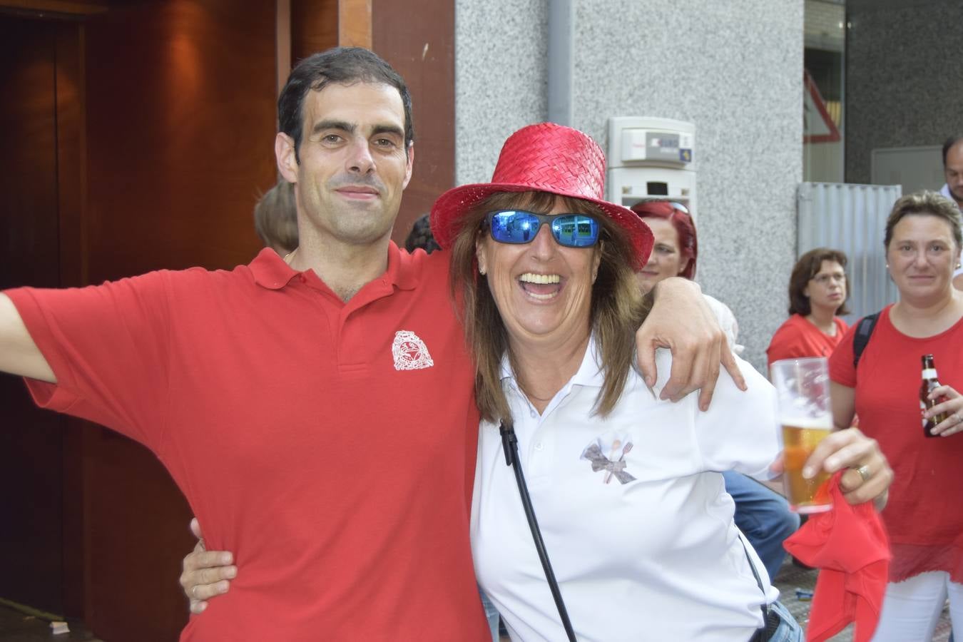 El comienzo de las fiestas de Santa Ana, en Cervera, tuvo ayer a los jóvenes como protagonistas.