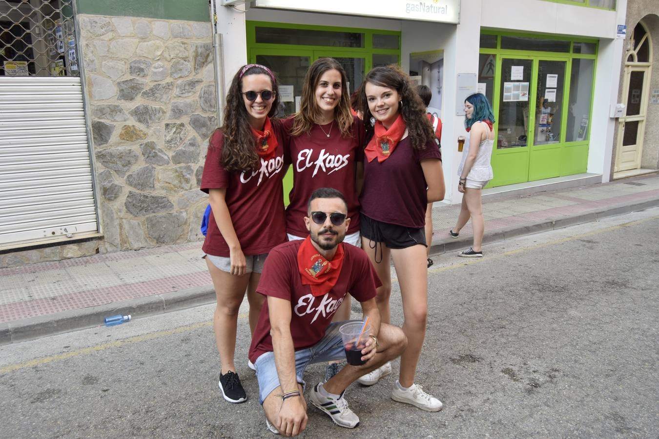 El comienzo de las fiestas de Santa Ana, en Cervera, tuvo ayer a los jóvenes como protagonistas.