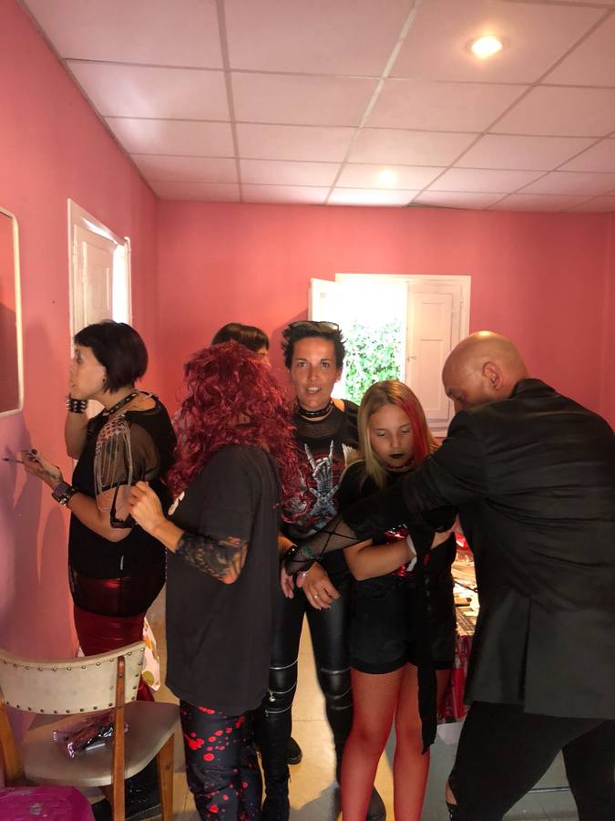 Carroza por la igualdad y la noche de los disfraces,