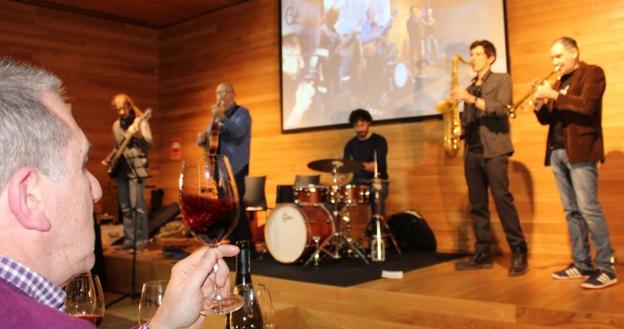 Los viernes, con vino y compañía