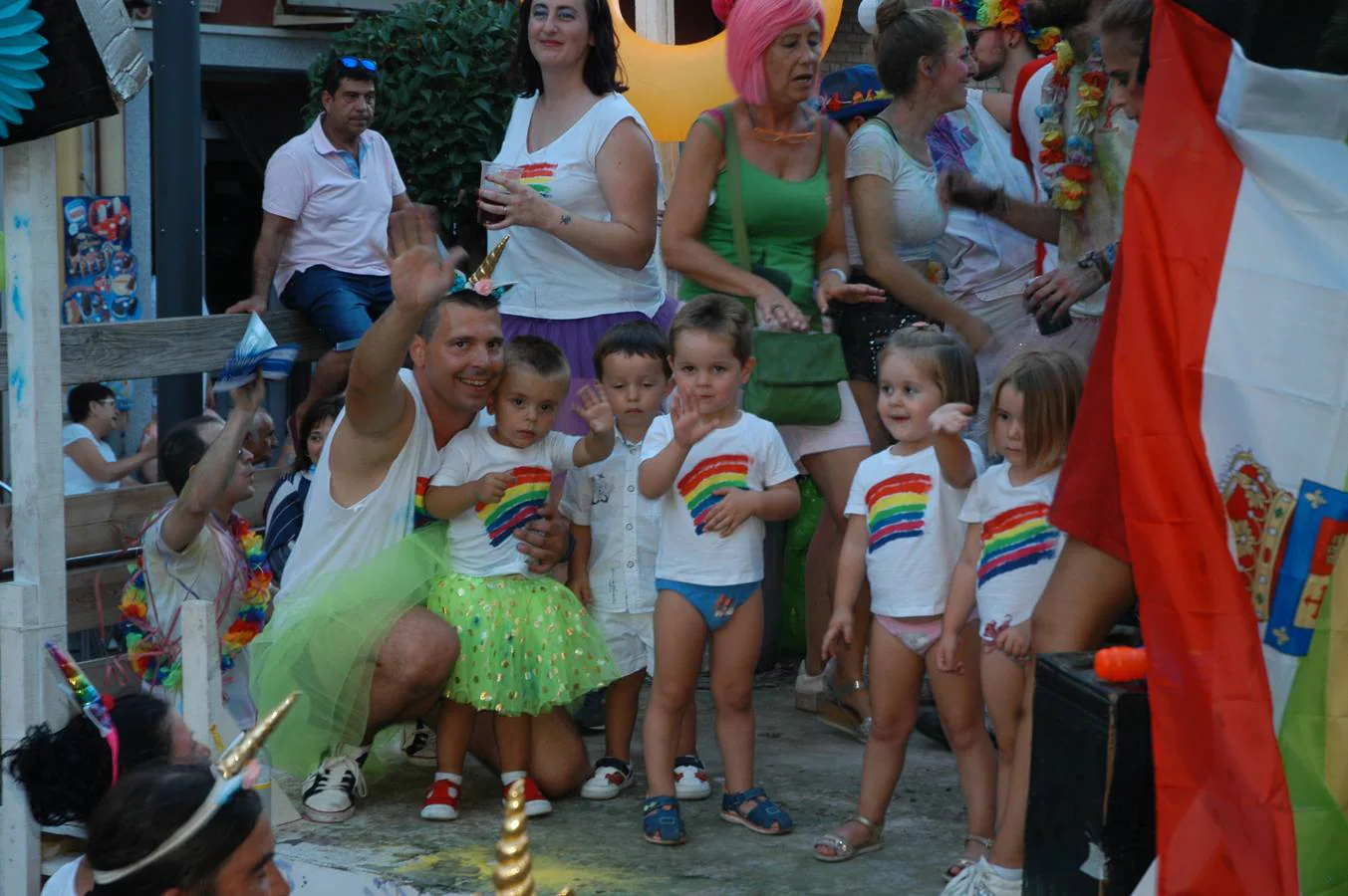 Divertidas y sorprendentes carrozas en las fiestas de Rincón de Soto.