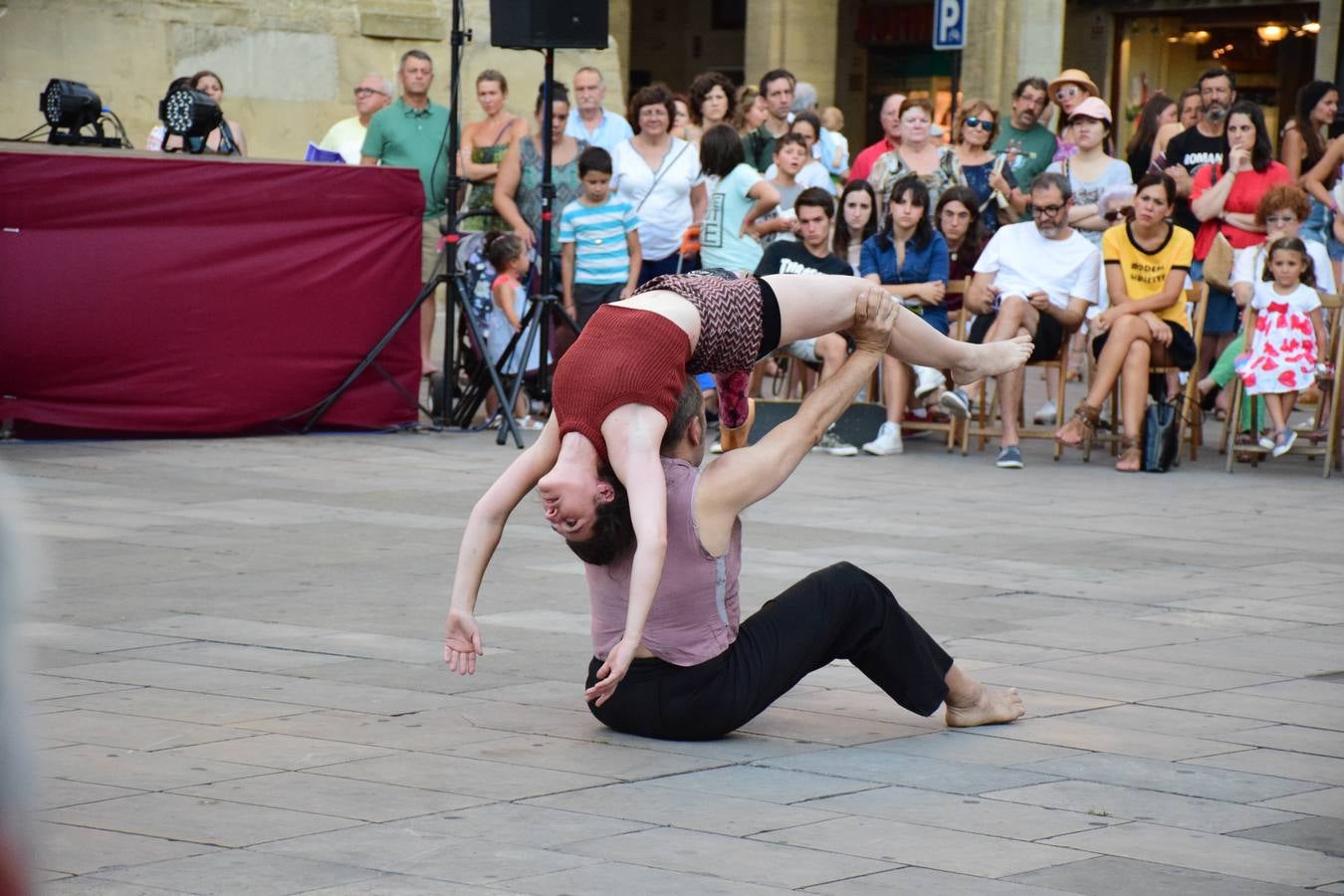 Numeroso público arropó ayer la apertura del festival.