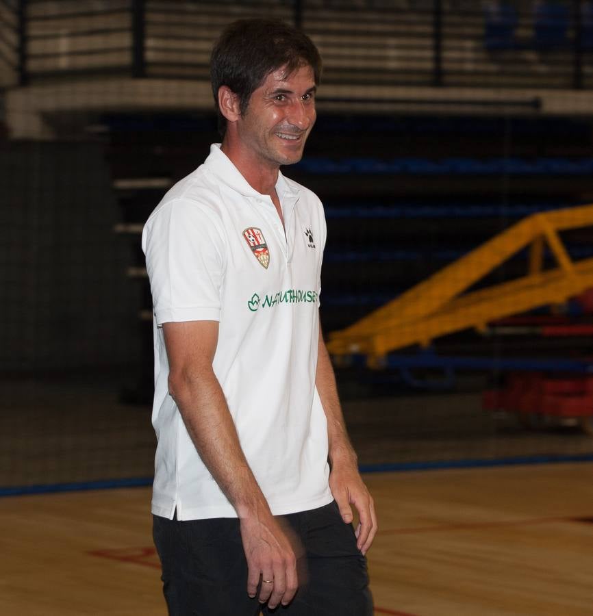 La UDL mantiene sus colores habituales en la primera equipación.