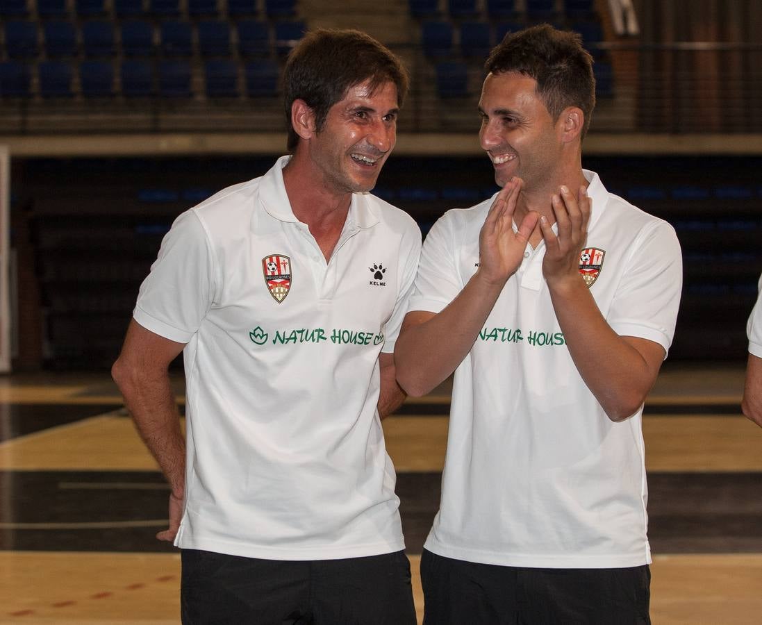 La UDL mantiene sus colores habituales en la primera equipación.