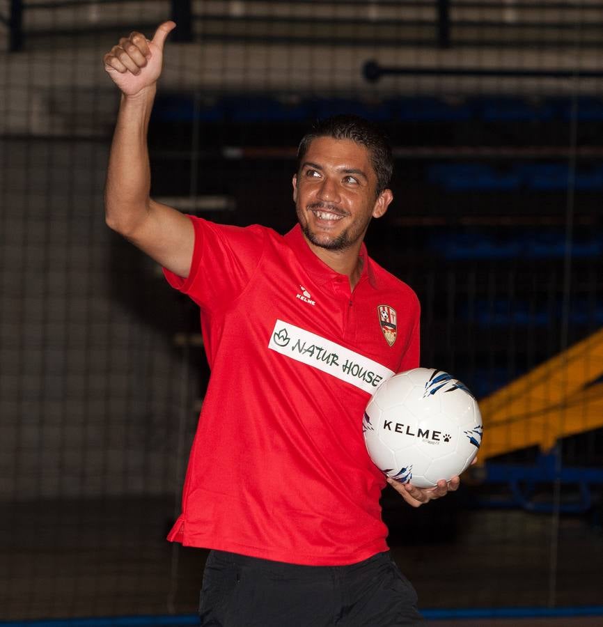 La UDL mantiene sus colores habituales en la primera equipación.