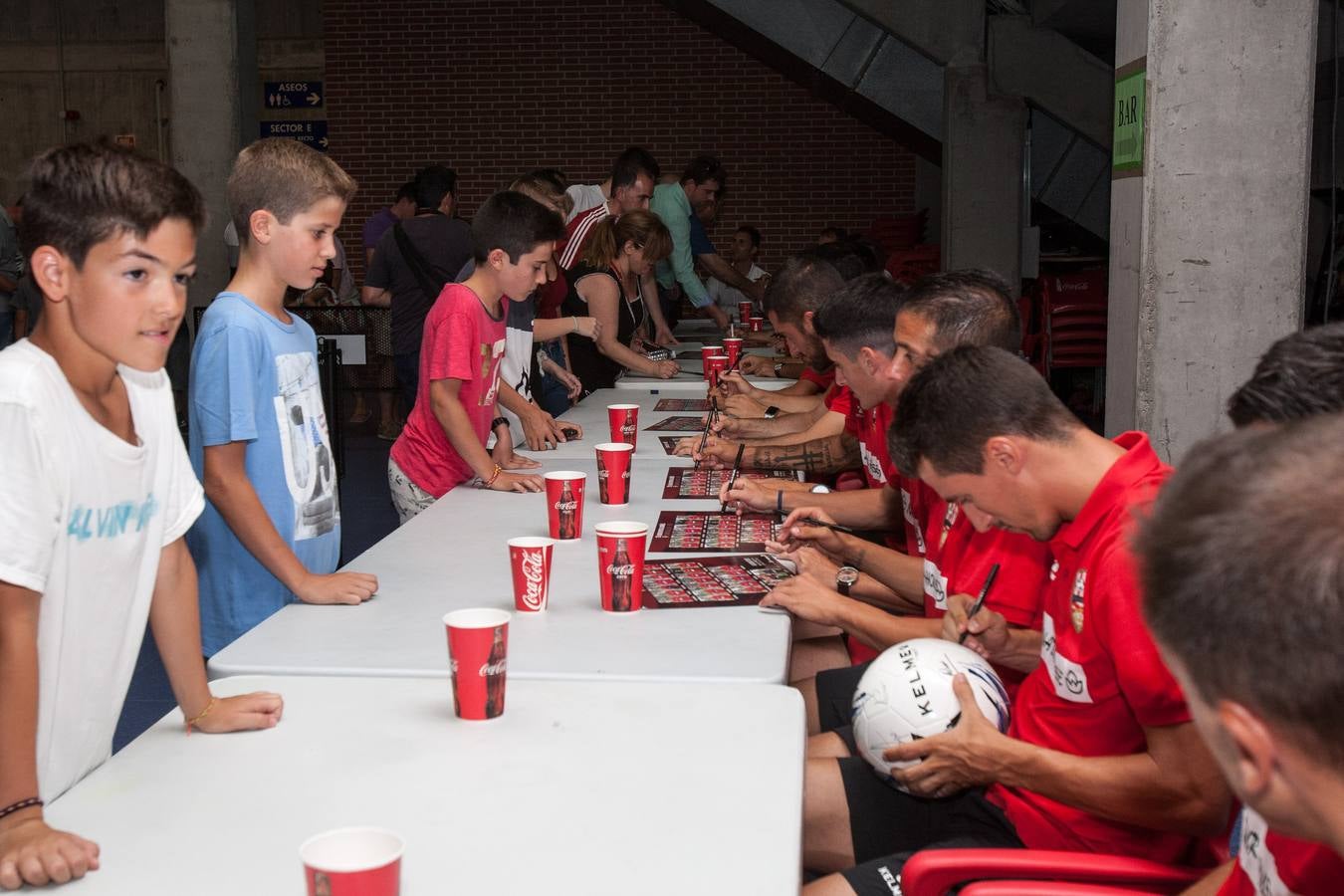La UDL mantiene sus colores habituales en la primera equipación.