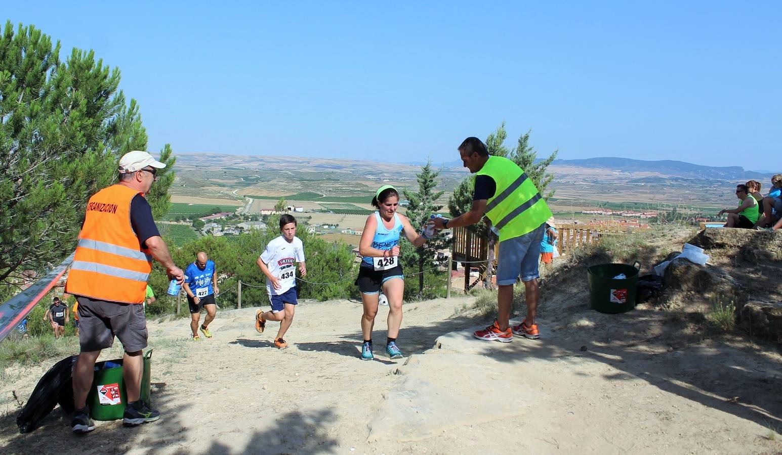 380 corredores han participado hoy en esta carrera celebrada Cuzcurrita del Río Tirón.