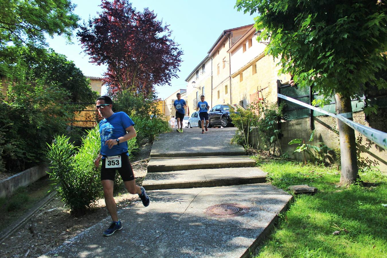 380 corredores han participado hoy en esta carrera celebrada Cuzcurrita del Río Tirón.