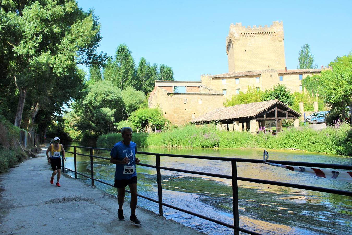 380 corredores han participado hoy en esta carrera celebrada Cuzcurrita del Río Tirón.