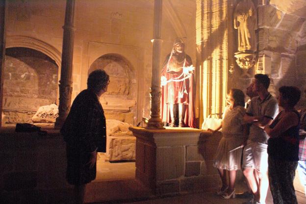 Una de la escenas que se pueden ver en la vista al Monasterio de Santa María la Real. :: F. D.