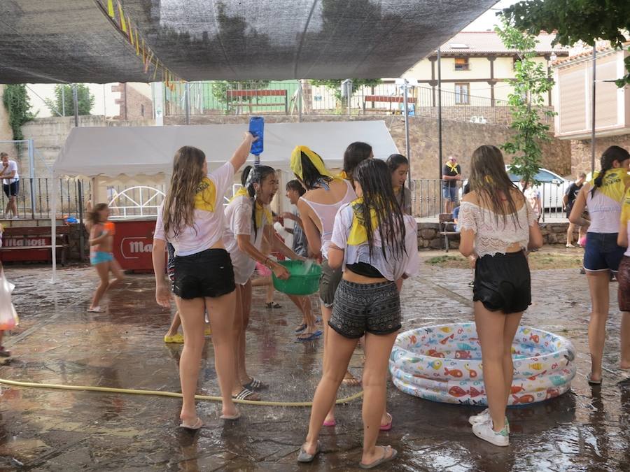 Acompañadas de pólvora y agua la localidad Serrana inició ayer sus fiestas 