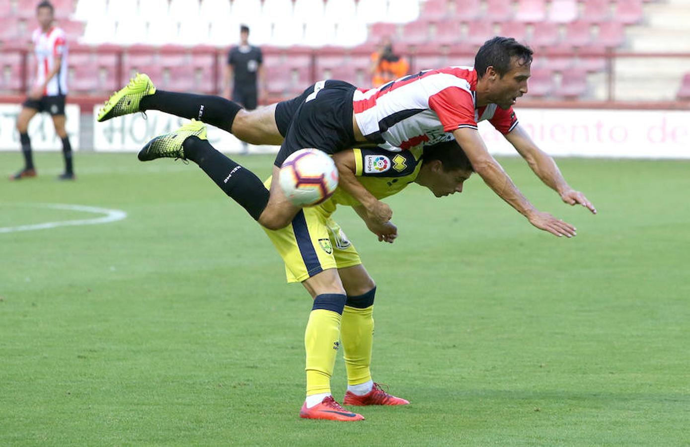 La UDL se ha impuesto al Numancia (1-0) en un nuevo partido de pretemporada del equipo riojano, que ha contrastado con anteriores puestas en escena ya que el equipo de Sergio Rodríguez ha estructurado su estrategia a la contra y se ha manejado con un tempo más lento.