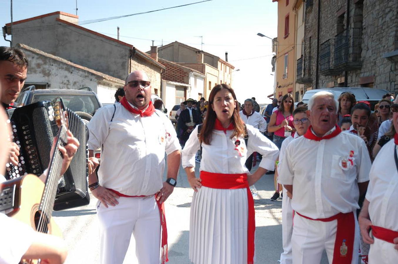 Imágenes correspondientes a la I Fiesta de la Jota que se ha celebrado en Alcanadre. 