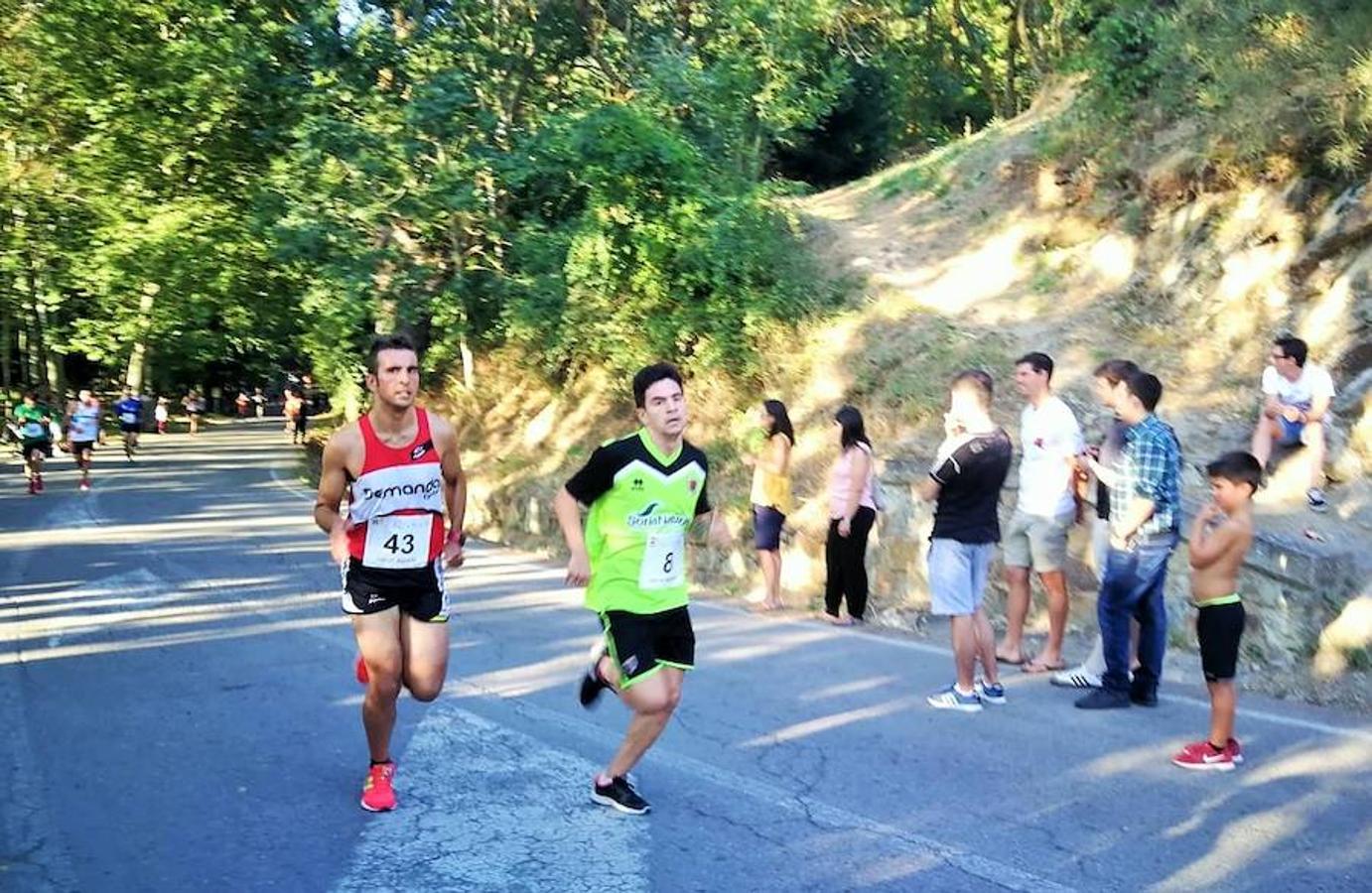 XVIII Carrera Puente a Puente 'Trofeo Violeta Villanueva' en la que se han impuesto Nacho Hernando y Susana Arrúa vuelven a ganar en Ezcaray.