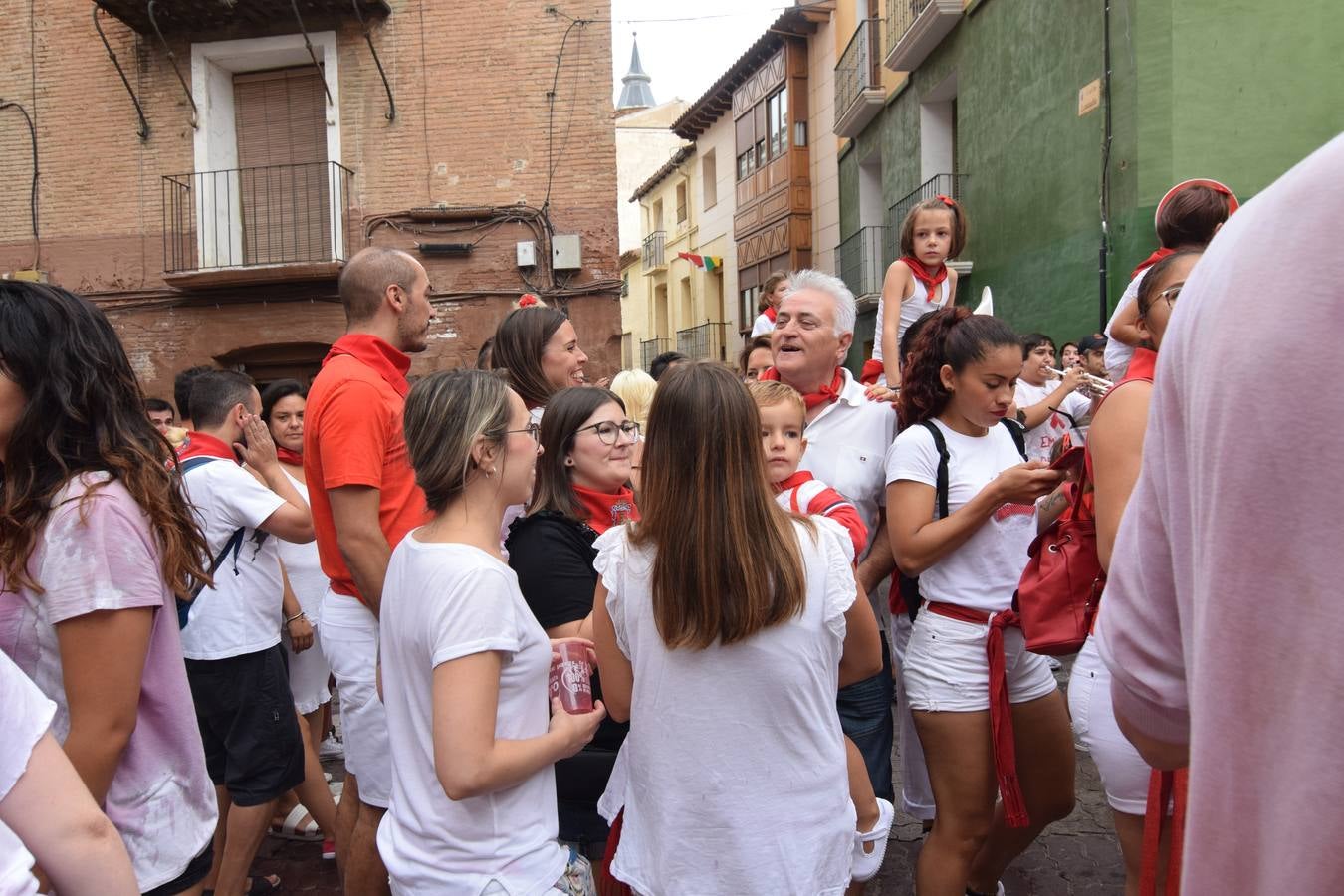 Ambient en las calles de la ciudad tras el disparo del cohete