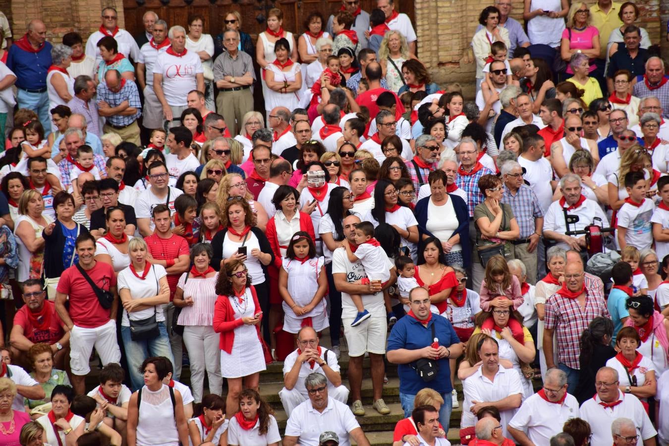 Así vivieron los más jóvenes el inicio de las fiestas alfareñas