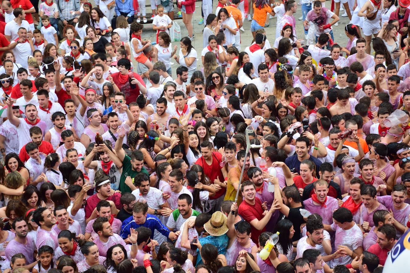 Así vivieron los más jóvenes el inicio de las fiestas alfareñas