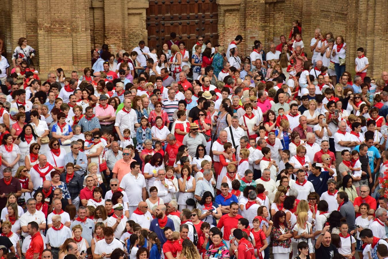 Así vivieron los más jóvenes el inicio de las fiestas alfareñas