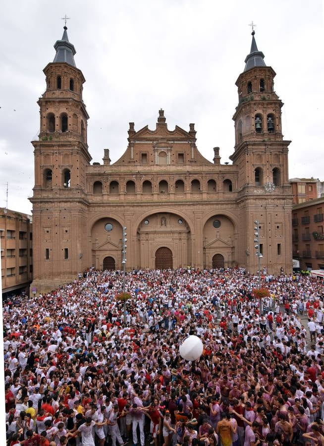 Así vivieron los más jóvenes el inicio de las fiestas alfareñas