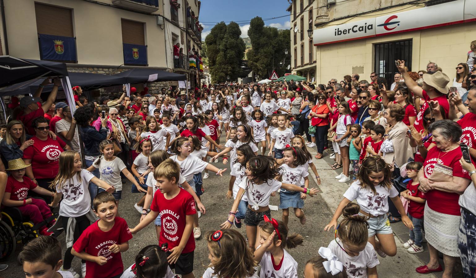 Las imágenes de la jornada solidaria en Torrecilla en Cameros