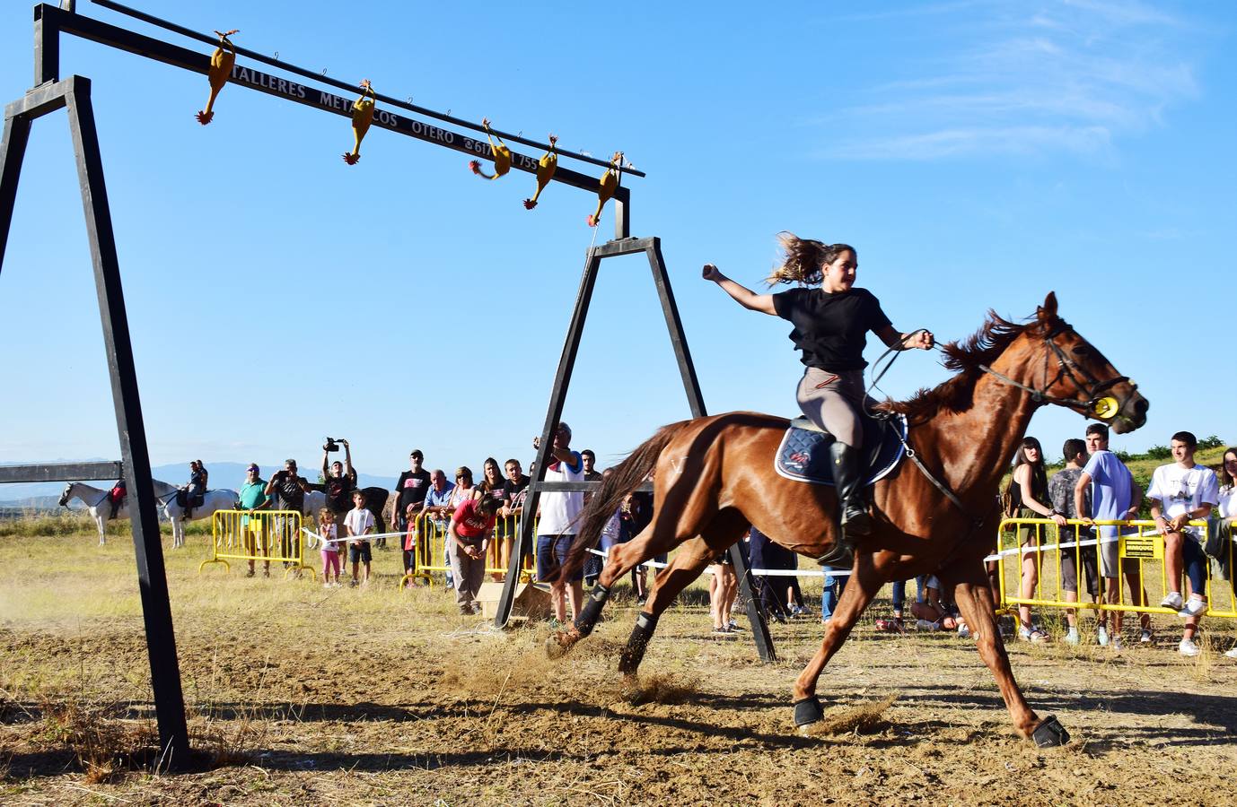 Las imágenes de la tradicional carrera ecuestre del Iregua