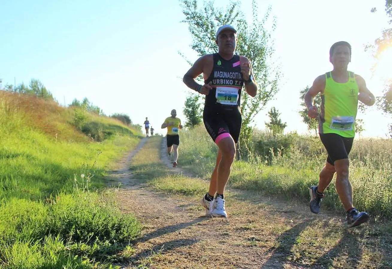 Ángel Marugán y Nerea Ortega vencen en el XI Cross Laguna de Hervías