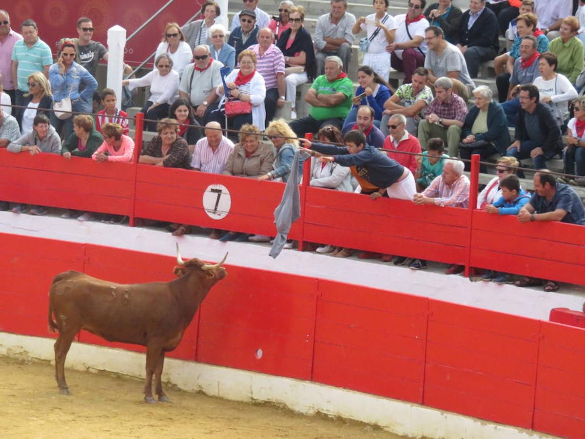 Un centenar de alfareñas participó en la comida y en los actos organizados para el día de la mujer de las fiestas