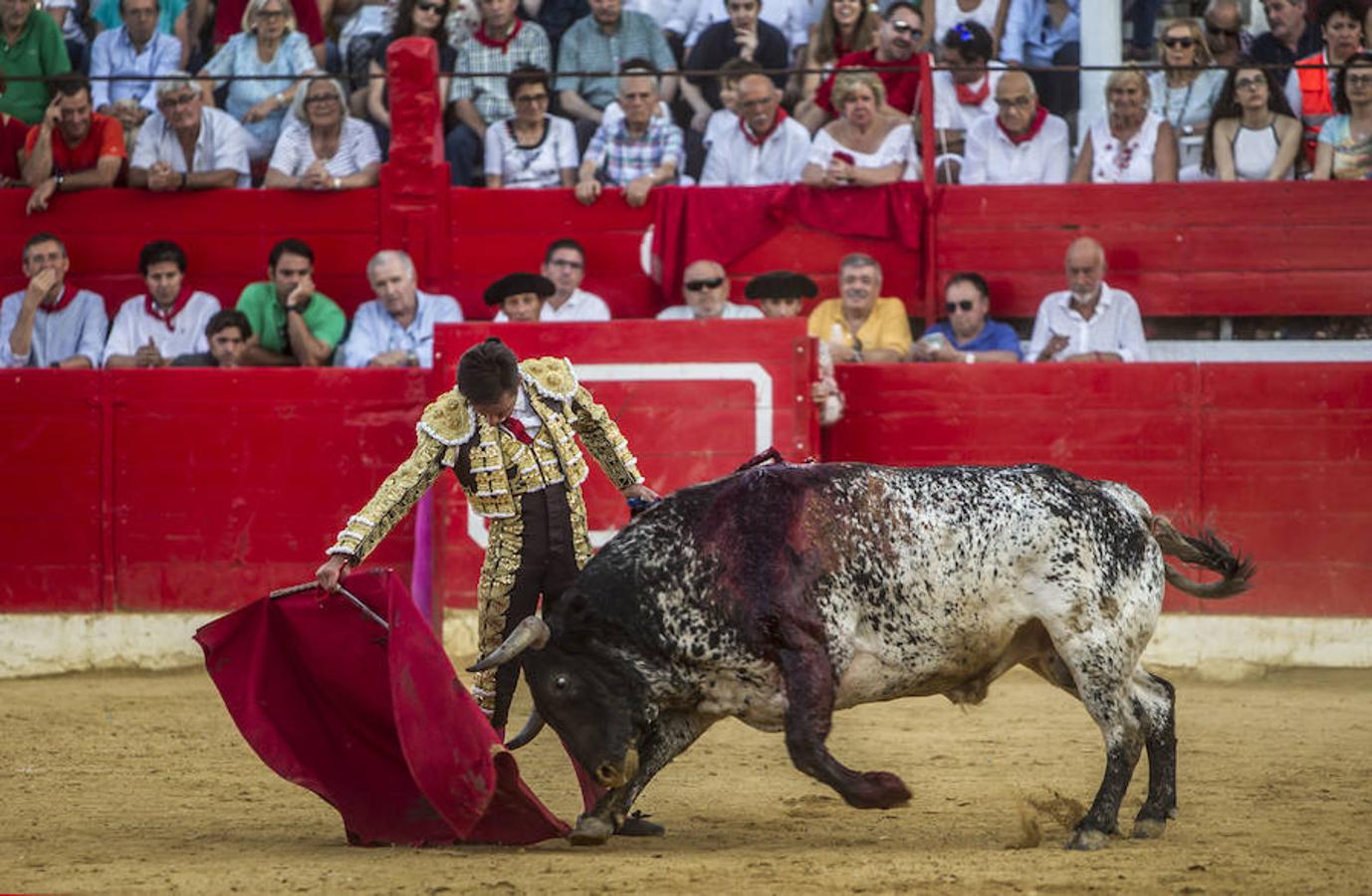 Fotos: Se esculpe a sí mismo cuando torea
