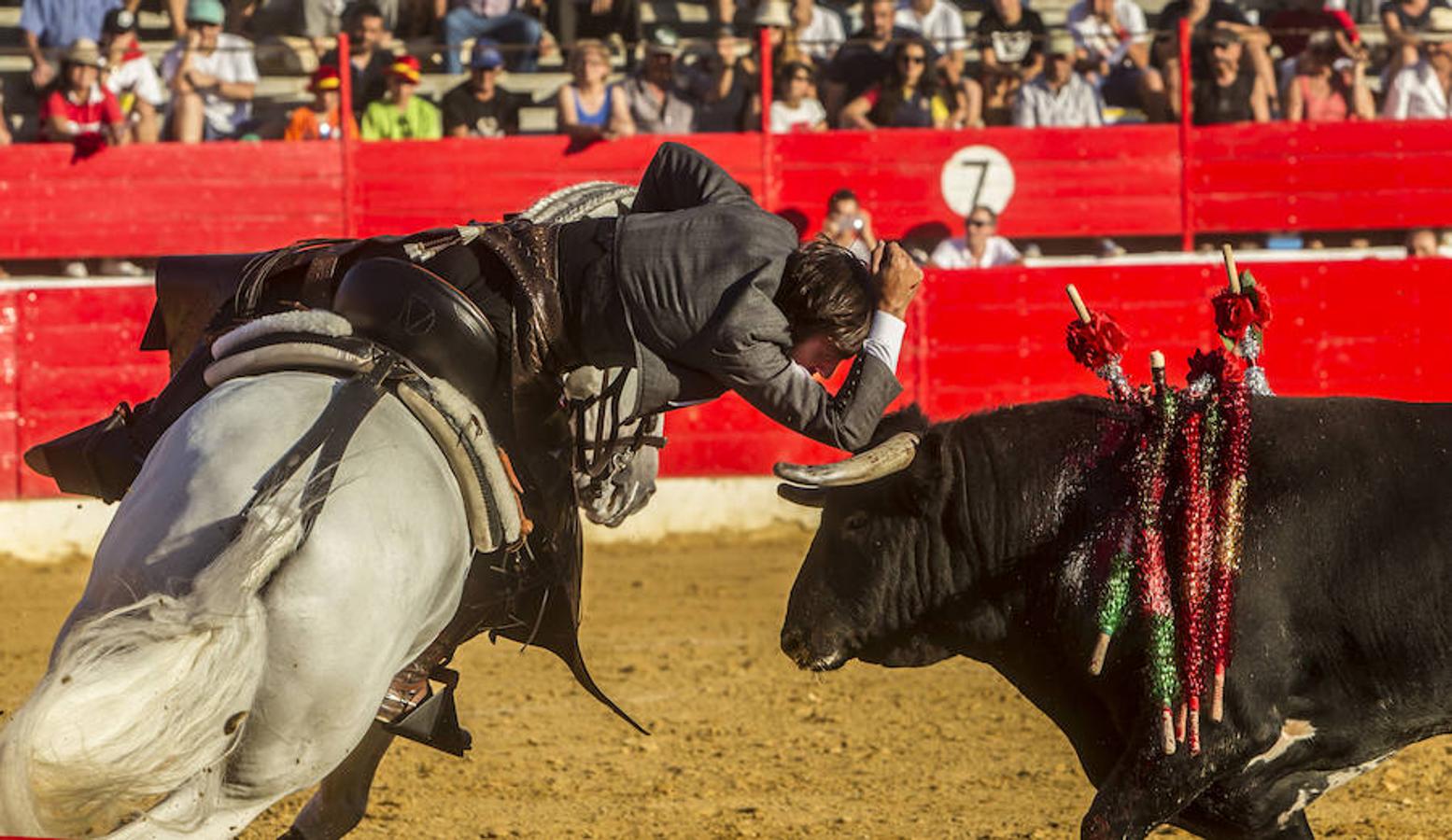 Fotos: Se esculpe a sí mismo cuando torea