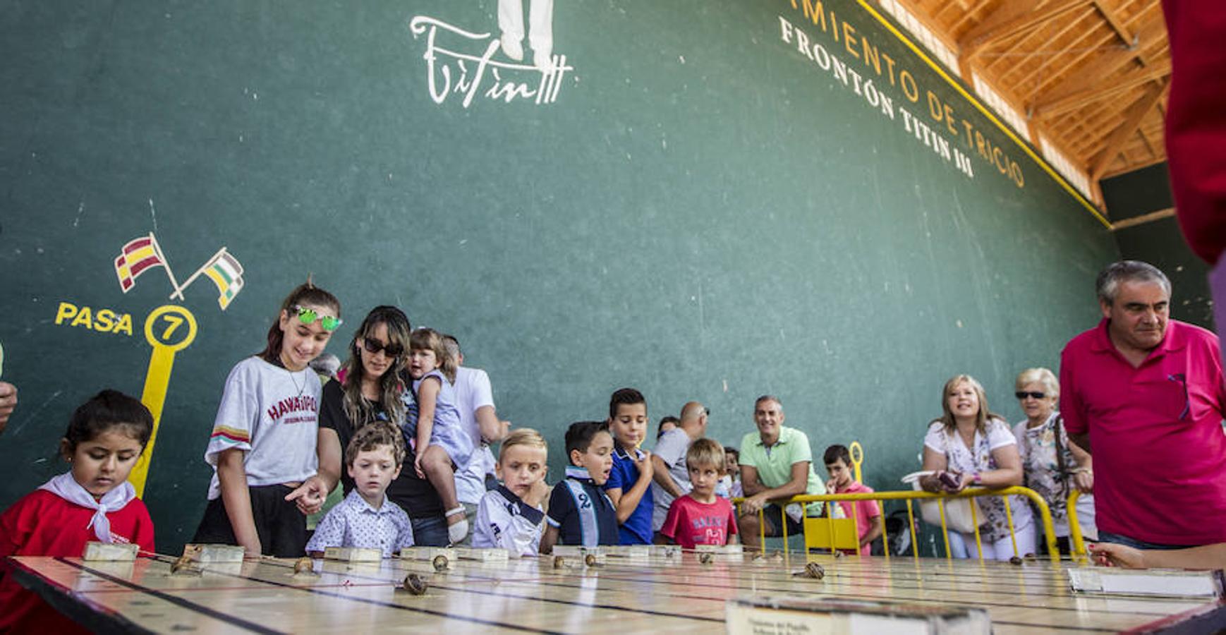 'Eskay', de Maitane Gutiérrez, ganó la tradicional carrera celebrada ayer en el frontón 