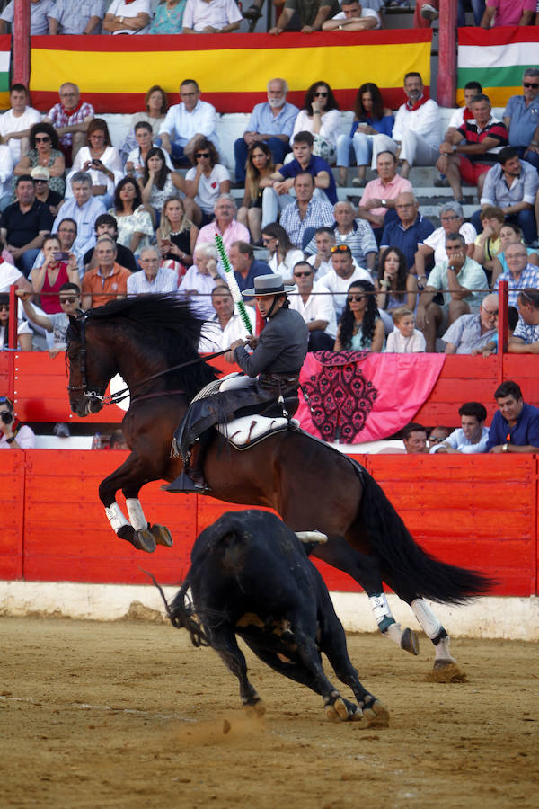 Fotos: Se esculpe a sí mismo cuando torea